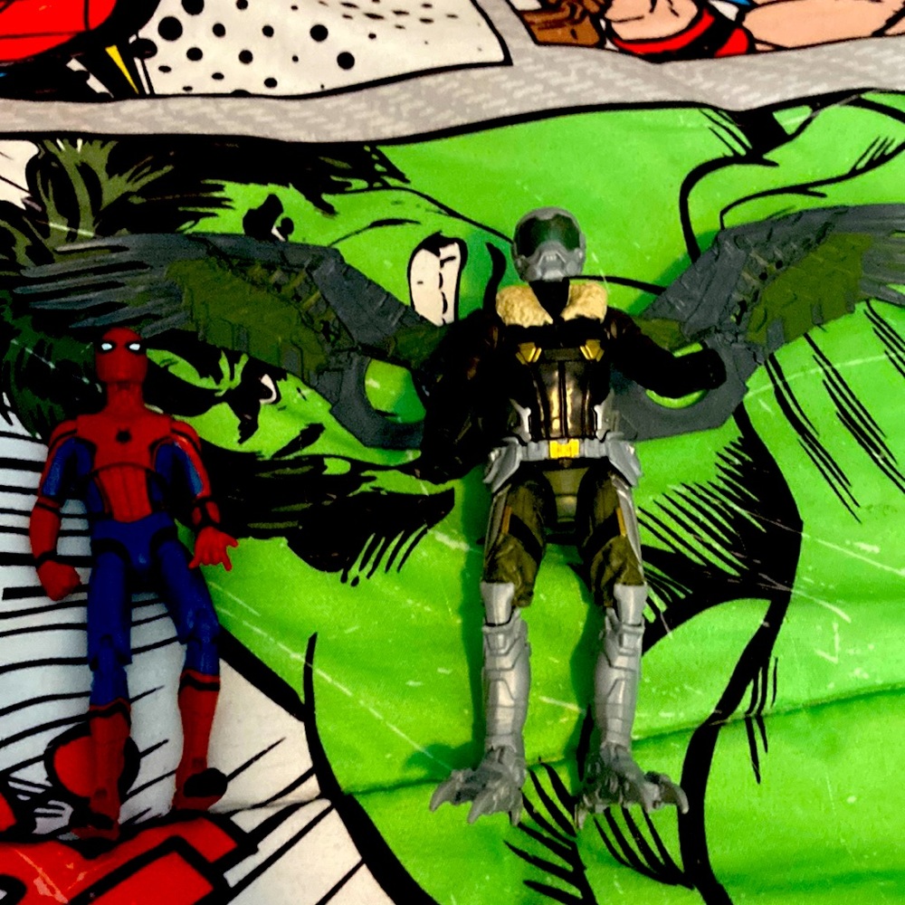 Spider-Man marvel legends homecoming Spider-Man with vulture